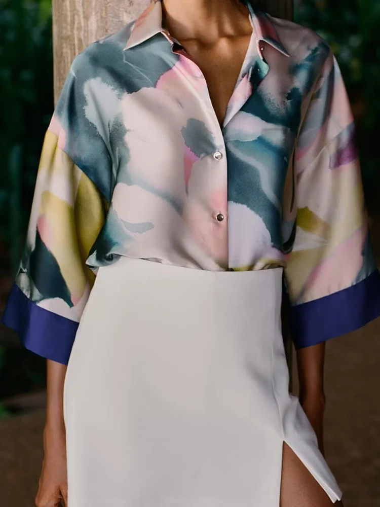 European and American style spring new fashion women's clothing printed silk satin texture fashion lapel casual long-sleeved shi
European and American style spring new fashion women's clothing printed silk satin texture fashion lapel casual long-sleeved shi