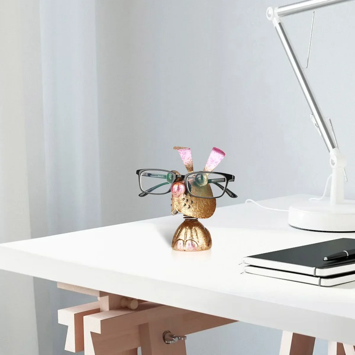 Metal Creative Iron Cartoon Rabbit Glasses Frame Home Office Desk Decoration Crafts Ornament Desktop Glasses Frame Ornament
Metal Creative Iron Cartoon Rabbit Glasses Frame Home Office Desk Decoration Crafts Ornament Desktop Glasses Frame Ornament