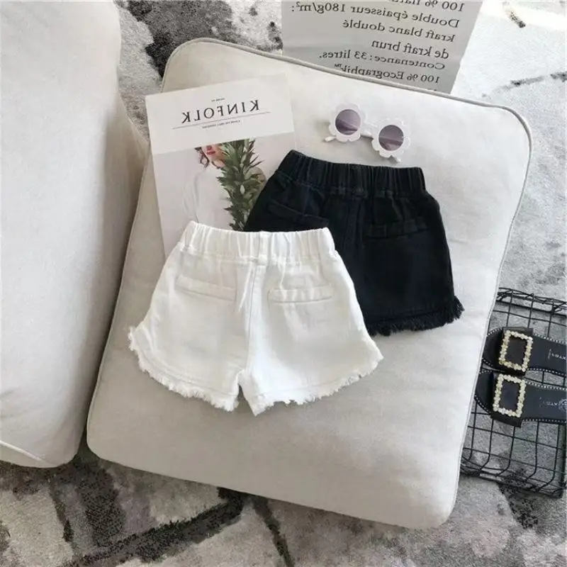 Girls' Summer New Solid Color Korean Version Pants Children's Casual White Jeans Women's Baby Shorts
Girls' Summer New Solid Color Korean Version Pants Children's Casual White Jeans Women's Baby Shorts