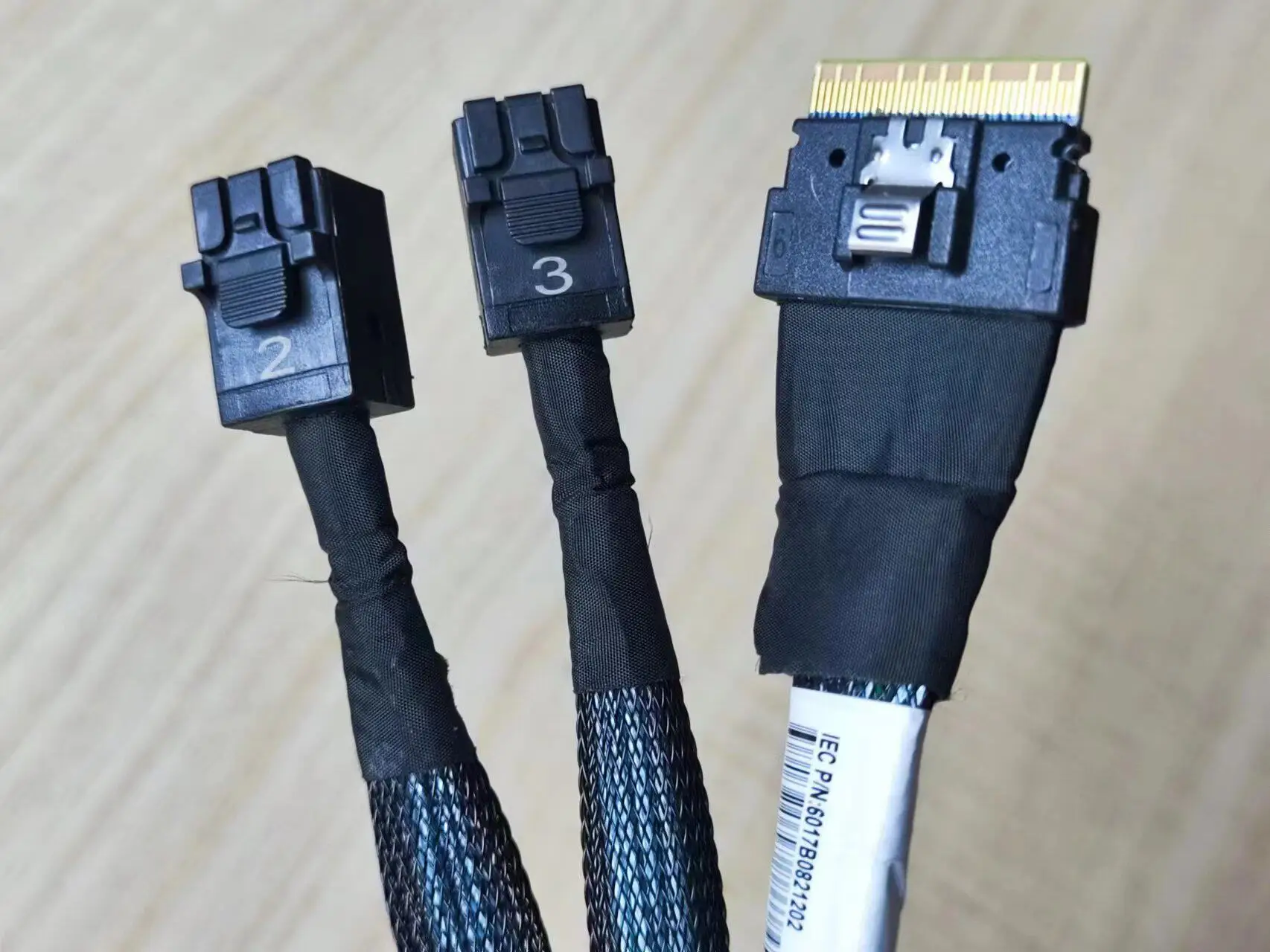 For Slim SAS SFF-8654 8x to 1/2 MiniSAS HDSFF-8643 Backplane Data Cable