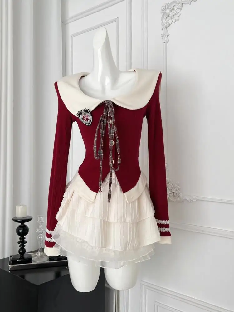 Vintage Red Patchwork Elegant Button Lace-up Knit Short Tops And High Waist Pleated Cake Mini Skirt Two-piece Set Autumn Popular
Vintage Red Patchwork Elegant Button Lace-up Knit Short Tops And High Waist Pleated Cake Mini Skirt Two-piece Set Autumn Popular