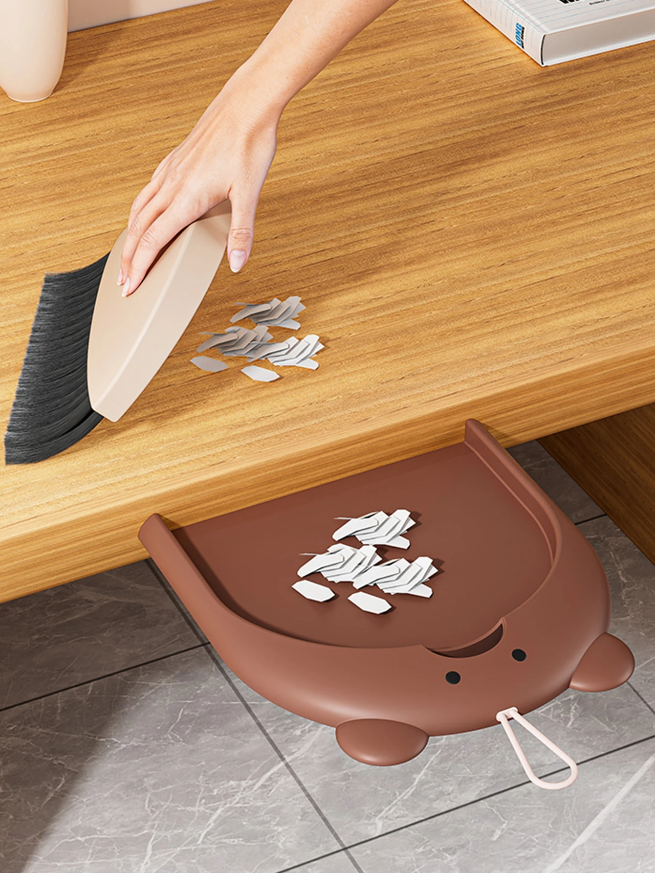 Набор для уборки: маленькая метла и совок с мультяшным мишкой, настольная лопатка для мусора, мини-складной совок
Набор для уборки: маленькая метла и совок с мультяшным мишкой, настольная лопатка для мусора, мини-складной совок