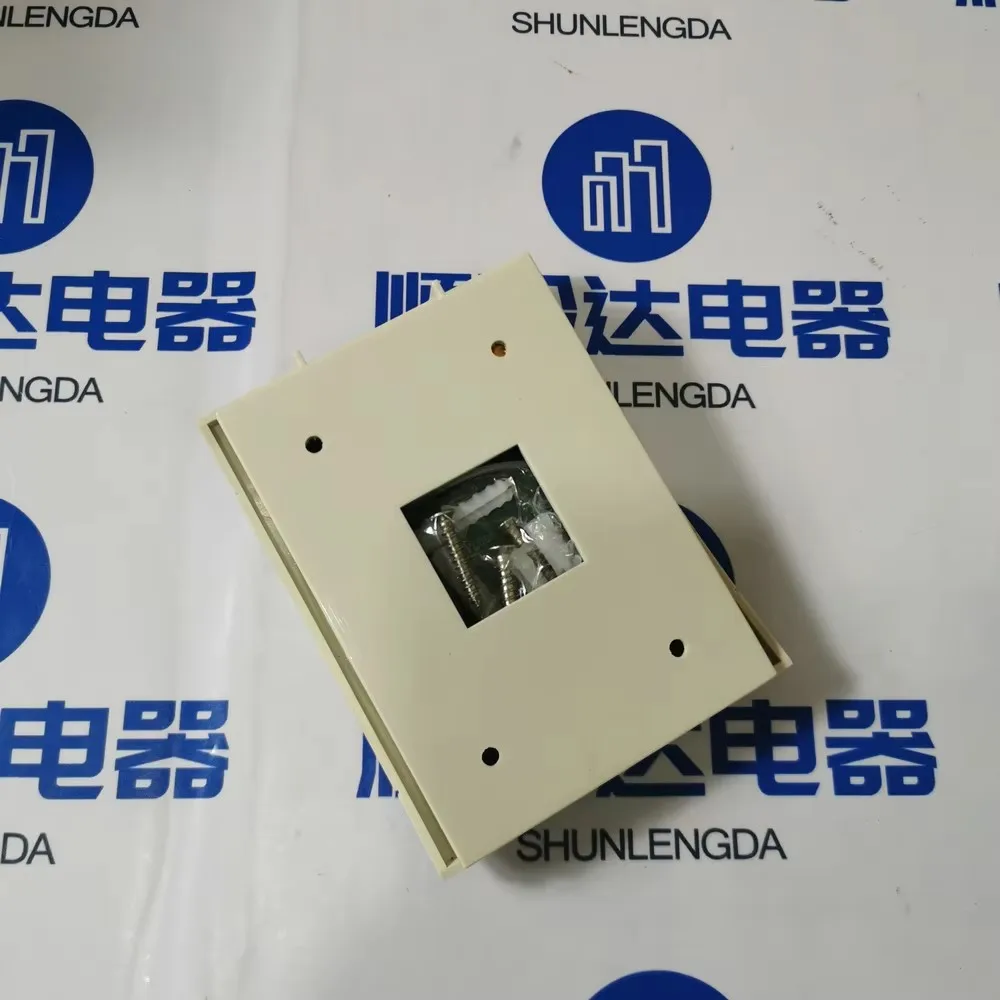 Пульт дистанционного управления 32GB500100EE для кондиционеров 30RA, 30RH, 30RB, 30RQ, проводной, панель управления 32GB500100
Пульт дистанционного управления 32GB500100EE для кондиционеров 30RA, 30RH, 30RB, 30RQ, проводной, панель управления 32GB500100