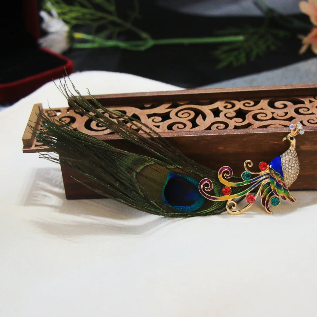 Baroque Luxury Simulation Peacock Animal Design Women Men Brooch Pin,Jewelry Accessories, WeddingHolidayPartyCoupleSurprise Gift
Baroque Luxury Simulation Peacock Animal Design Women Men Brooch Pin,Jewelry Accessories, WeddingHolidayPartyCoupleSurprise Gift