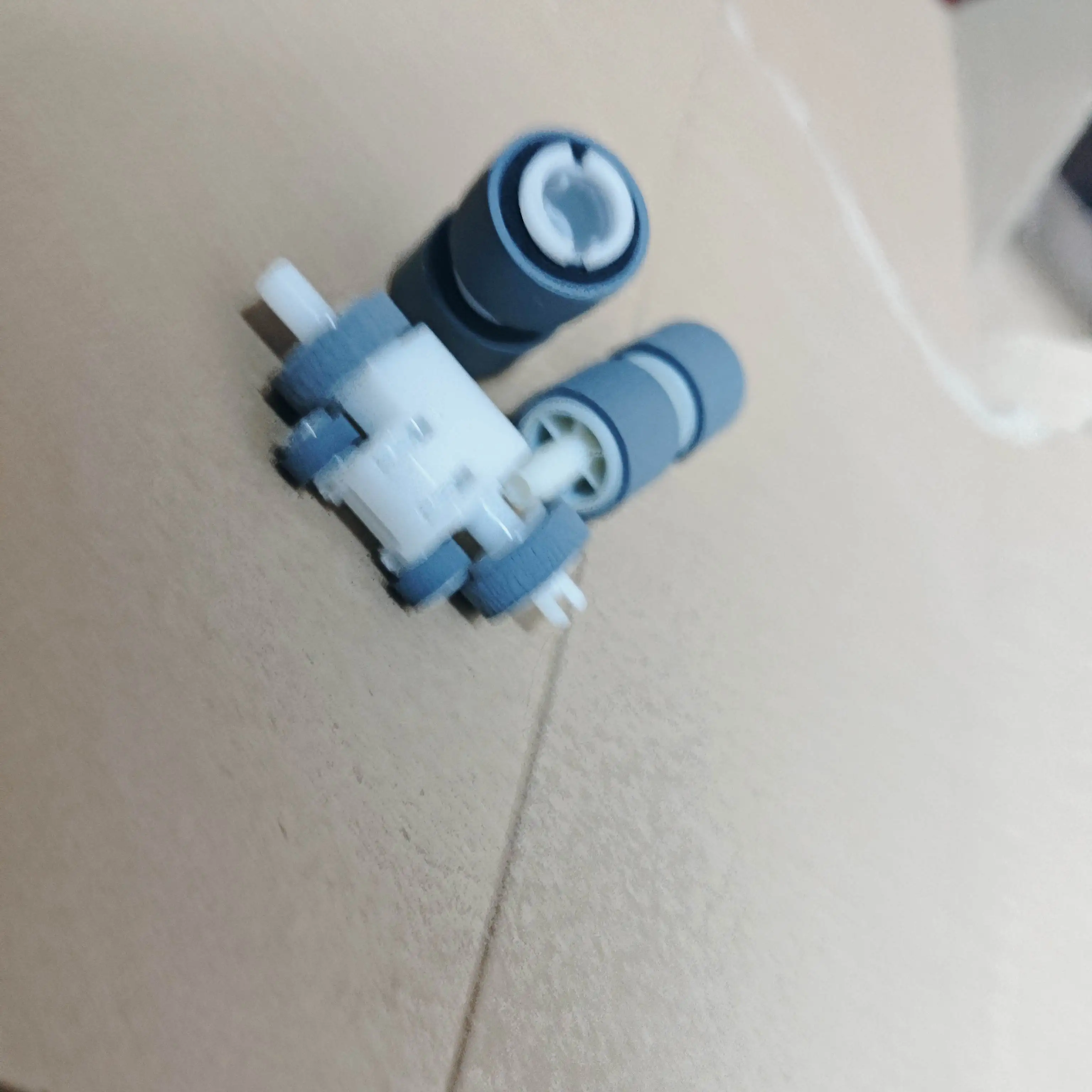 5X B12B813561 B12B819381 Комплект ролика подачи захвата в сборе для сканера EPSON DS-510 DS-520 DS-560 DS-410 DS-510N DS-520N 
5X B12B813561 B12B819381 Комплект ролика подачи захвата в сборе для сканера EPSON DS-510 DS-520 DS-560 DS-410 DS-510N DS-520N