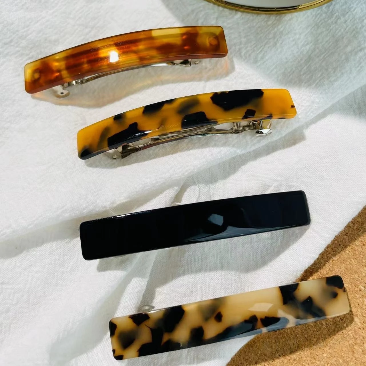 Small Acetate Hair Clip for the Back of the Head, Ponytail Clip, Fashionable Hair Accessories for Girls
Small Acetate Hair Clip for the Back of the Head, Ponytail Clip, Fashionable Hair Accessories for Girls