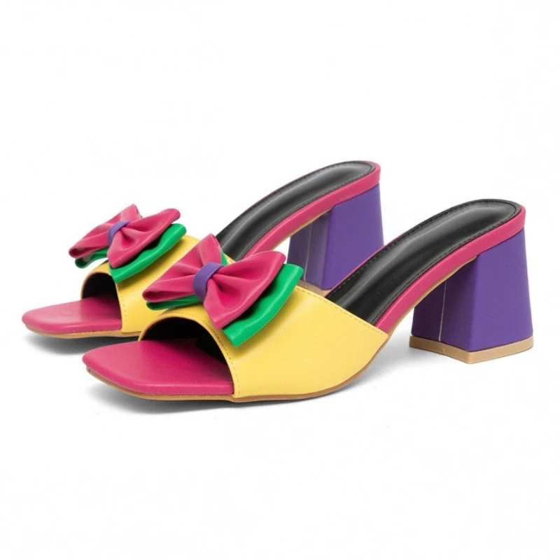 Разноцветные тапочки на массивном каблуке с бантом, женские летние пикантные шлепанцы в богемном стиле с открытым носком, женская удобная пляжная обувь для отдыха
Разноцветные тапочки на массивном каблуке с бантом, женские летние пикантные шлепанцы в богемном стиле с открытым носком, женская удобная пляжная обувь для отдыха