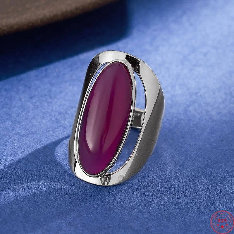 S925 Sterling Silver Charms Rings for Women Classic Art Hollow Inlaid Wide Oval Red Corundum Fashion Jewelry Wholesale
S925 Sterling Silver Charms Rings for Women Classic Art Hollow Inlaid Wide Oval Red Corundum Fashion Jewelry Wholesale