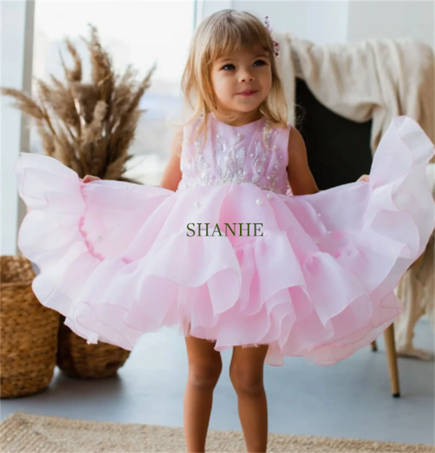 CustomizedPink Tailored Girls Dresses with Puff Sleeve Wedding Flower Girl Dress Kid Tutu Outfit Children Birthday Gowns
CustomizedPink Tailored Girls Dresses with Puff Sleeve Wedding Flower Girl Dress Kid Tutu Outfit Children Birthday Gowns
