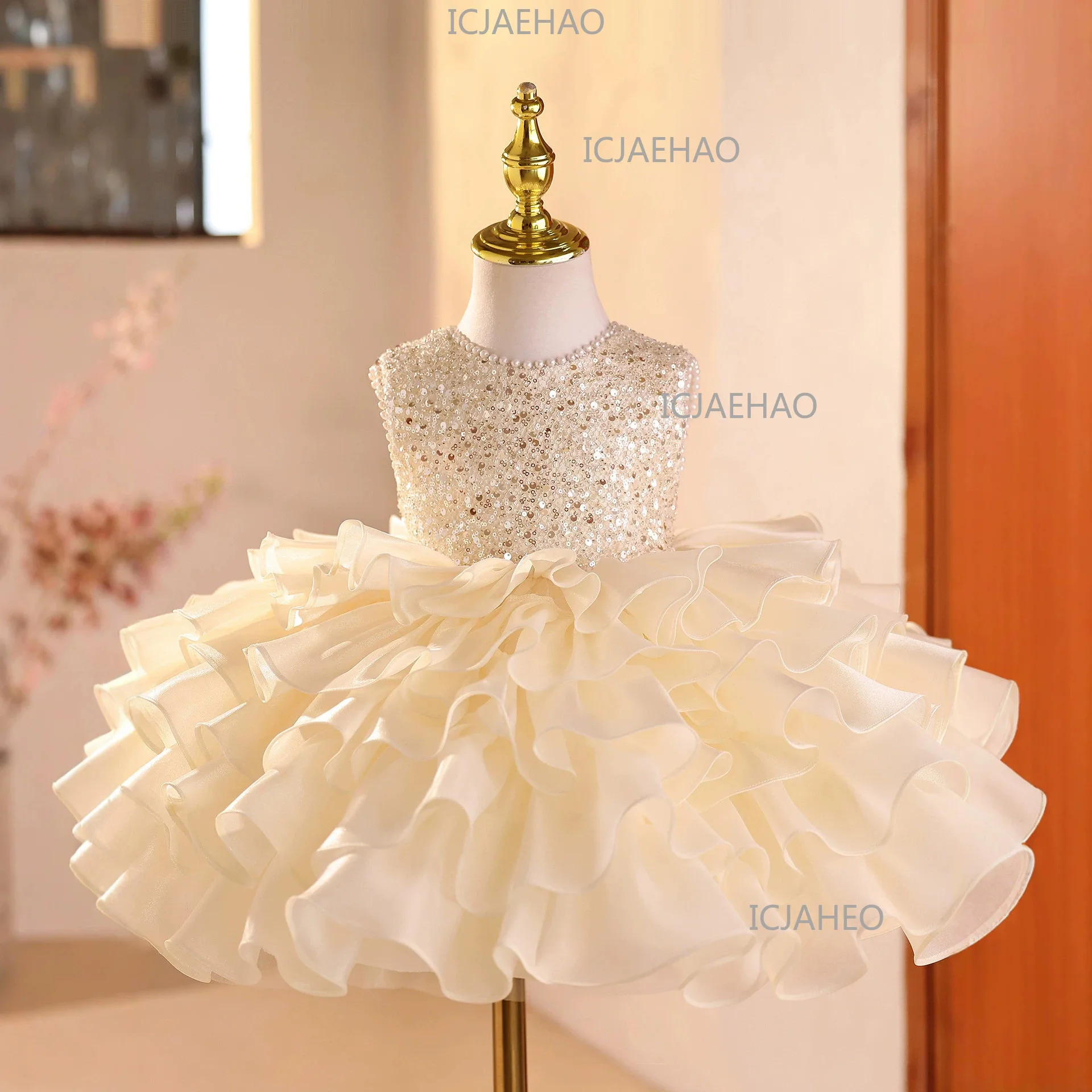 Girls Luxury Puffy Skirt, Kids Host Princess Dress Costume Evening Dress, Exquisite High-end Flower Girl Gown, Piano Performance
Girls Luxury Puffy Skirt, Kids Host Princess Dress Costume Evening Dress, Exquisite High-end Flower Girl Gown, Piano Performance