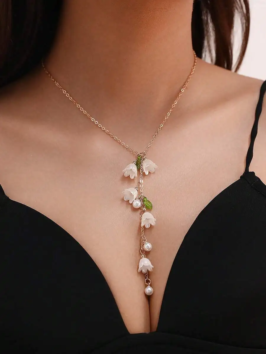 NAIZHU 1pc Elegant Long Lily Flower & Pearl Tassel Necklace For Women, Suitable For Daily Wear And Vacation
NAIZHU 1pc Elegant Long Lily Flower & Pearl Tassel Necklace For Women, Suitable For Daily Wear And Vacation