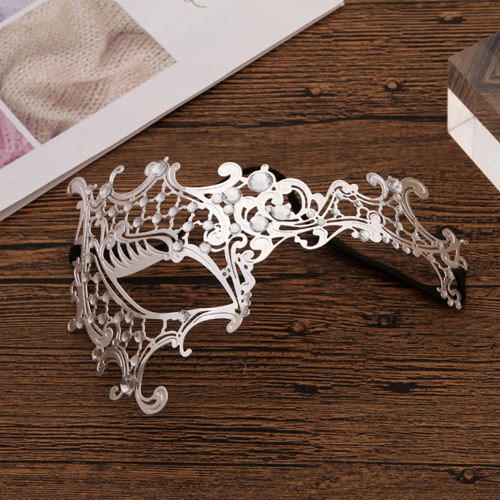 Elegant Silver Plated Half Face Mask Rhinestone Lace Detail for Masquerade Ball Cosplay Party Dance Event Mysterious Metal Party
Elegant Silver Plated Half Face Mask Rhinestone Lace Detail for Masquerade Ball Cosplay Party Dance Event Mysterious Metal Party
