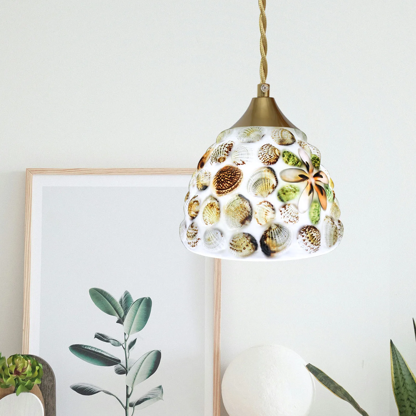 Three Color Light Bulb Creative Sea Shell Lampshade Hanging Wire Lamp Restaurant Bedroom Home Decoration Lighting Pendant Light
Three Color Light Bulb Creative Sea Shell Lampshade Hanging Wire Lamp Restaurant Bedroom Home Decoration Lighting Pendant Light