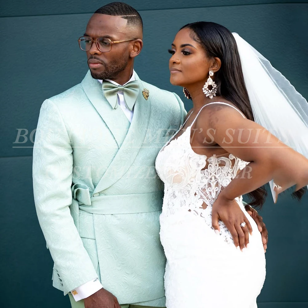 Элегантные свадебные костюмы для мужчин, формальный жених, пояс на одной пуговице, шаль с лацканами, приталенный комплект из двух предметов, куртка, брюки, жаккардовые комплекты одежды
Элегантные свадебные костюмы для мужчин, формальный жених, пояс на одной пуговице, шаль с лацканами, приталенный комплект из двух предметов, куртка, брюки, жаккардовые комплекты одежды