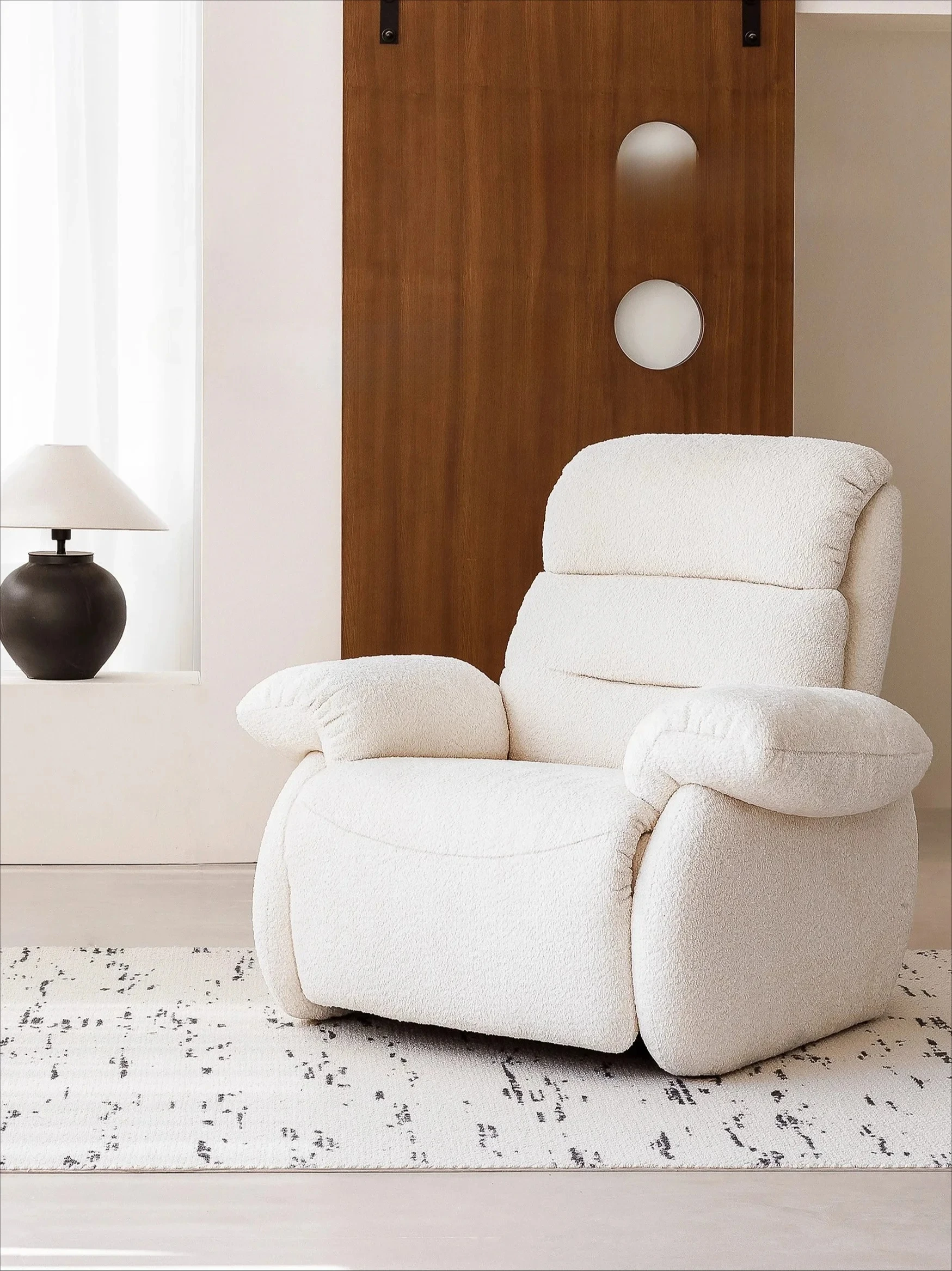 First Class Cream Wind Lazy Leisure Lounge Small Apartment Lazy Multifunctional Electric Single Sofa
First Class Cream Wind Lazy Leisure Lounge Small Apartment Lazy Multifunctional Electric Single Sofa