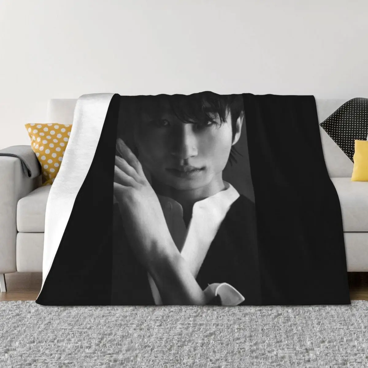 Byeon Woo-Seok - Ver9 Throw Blanket Cute Plaid Multi-Purpose Custom Decoratives Blankets
Byeon Woo-Seok - Ver9 Throw Blanket Cute Plaid Multi-Purpose Custom Decoratives Blankets