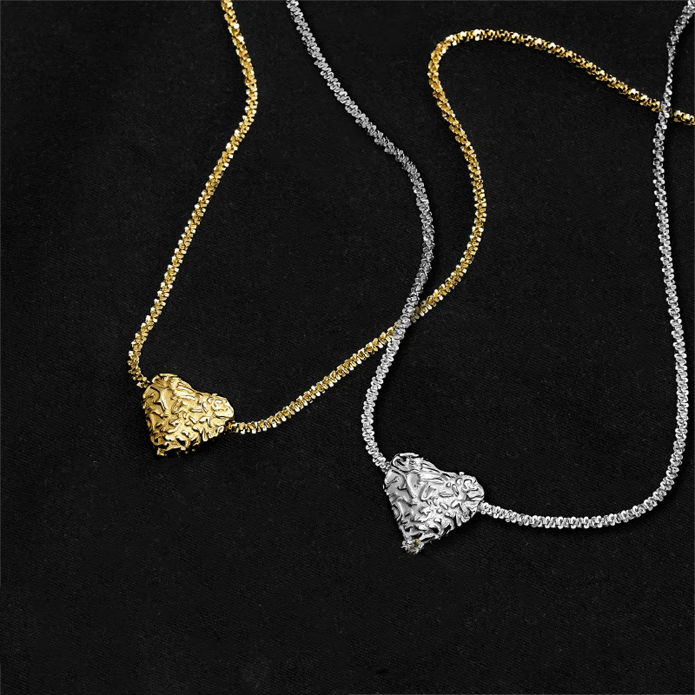 Korean s925 Sterling Silver Necklace for Women, Love Heart Lava Texture, High-End French Retro Collarbone Chain
Korean s925 Sterling Silver Necklace for Women, Love Heart Lava Texture, High-End French Retro Collarbone Chain