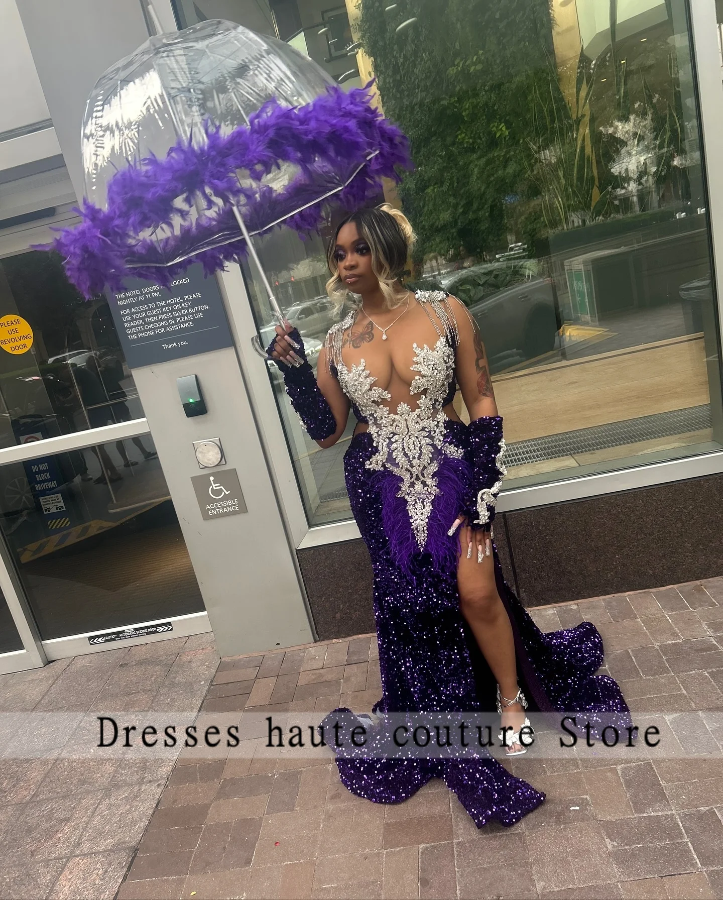Sparkly Purple Sequin Feather Diamond Prom Dress 2026 Mermaid Gown for Black Women Sleeveless Formal Prom Wear Customized
Sparkly Purple Sequin Feather Diamond Prom Dress 2026 Mermaid Gown for Black Women Sleeveless Formal Prom Wear Customized
