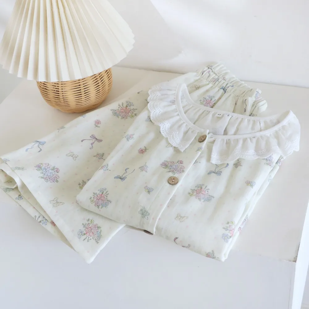 Thin Loungewear Women Pajamas Cardigan O-Neck Short Sleeve Shorts Two Piece Set Summer Comfortable Home Clothes Floral Pijama
Thin Loungewear Women Pajamas Cardigan O-Neck Short Sleeve Shorts Two Piece Set Summer Comfortable Home Clothes Floral Pijama