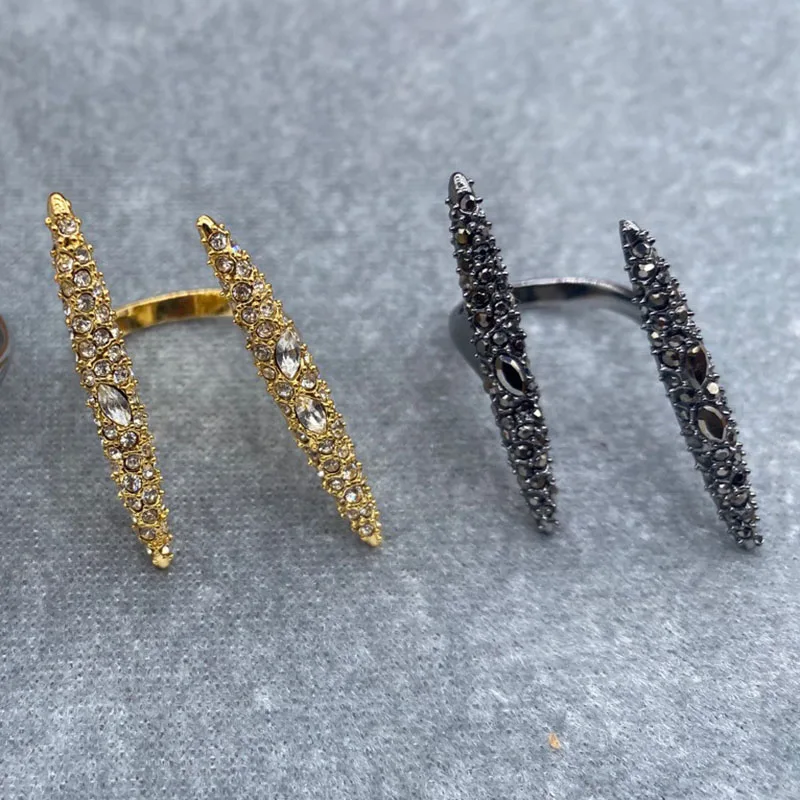 Rhinestone pave double bar open rings for women luxury designer statement rings for party elegant dainty jewelry
Rhinestone pave double bar open rings for women luxury designer statement rings for party elegant dainty jewelry