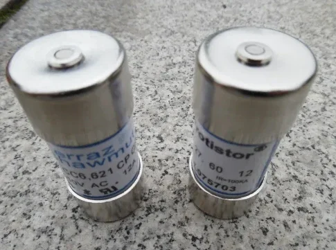 Fuses: FD27GRB66V10T CC6,621 CP GRB 27.60 10 M076302 / FD27GRB66V12T L075703 / FD27GRB66V16T N076303 aR
Fuses: FD27GRB66V10T CC6,621 CP GRB 27.60 10 M076302 / FD27GRB66V12T L075703 / FD27GRB66V16T N076303 aR