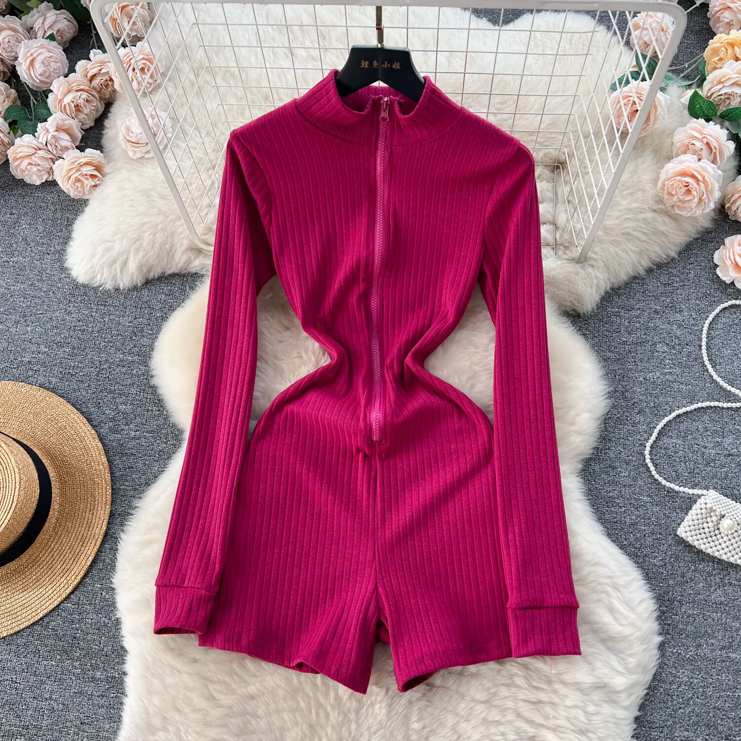 Fashion Trendy Girl Long Sleeve Autumn Playsuit Women's 2024 New Solid Color Halter Neck Zipper Jumpsuit Top And Shorts Bodysuit
Fashion Trendy Girl Long Sleeve Autumn Playsuit Women's 2024 New Solid Color Halter Neck Zipper Jumpsuit Top And Shorts Bodysuit
