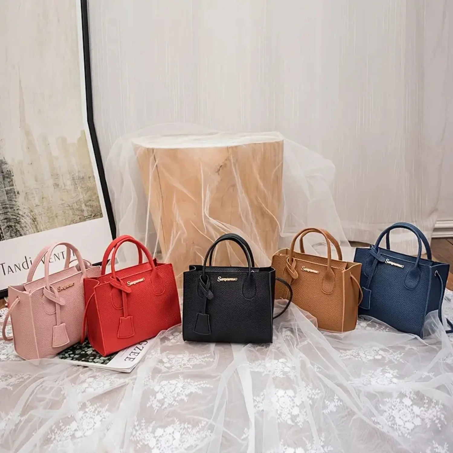 Chic and Stylish Litchi Embossed Faux Leather Women's Fashion Handbag with Zipper Closure - Classy Shoulder Bag for Women with L
Chic and Stylish Litchi Embossed Faux Leather Women's Fashion Handbag with Zipper Closure - Classy Shoulder Bag for Women with L