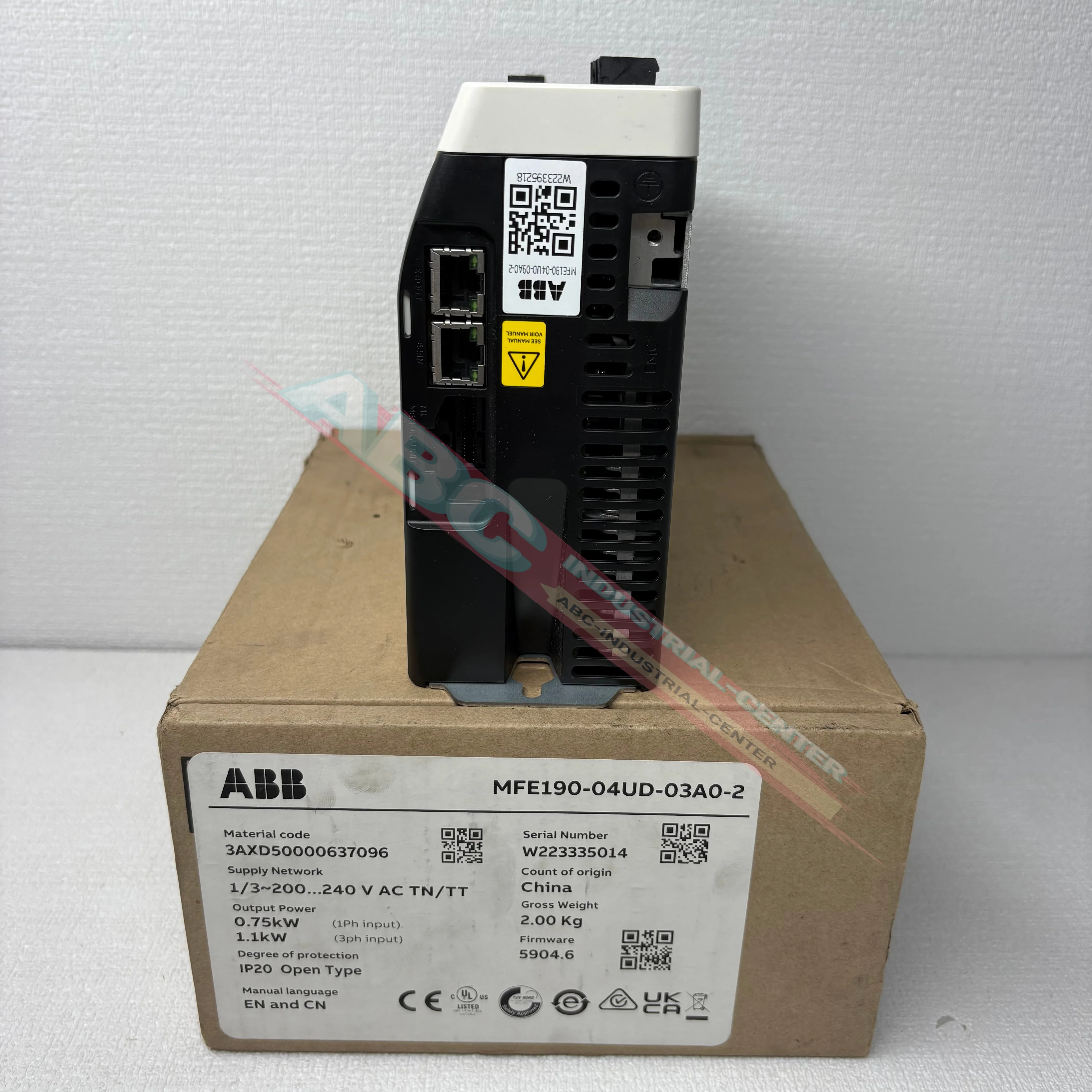servo drive MFE190-04UD-03A0-2(3AXD50000637096) New in box
servo drive MFE190-04UD-03A0-2(3AXD50000637096) New in box