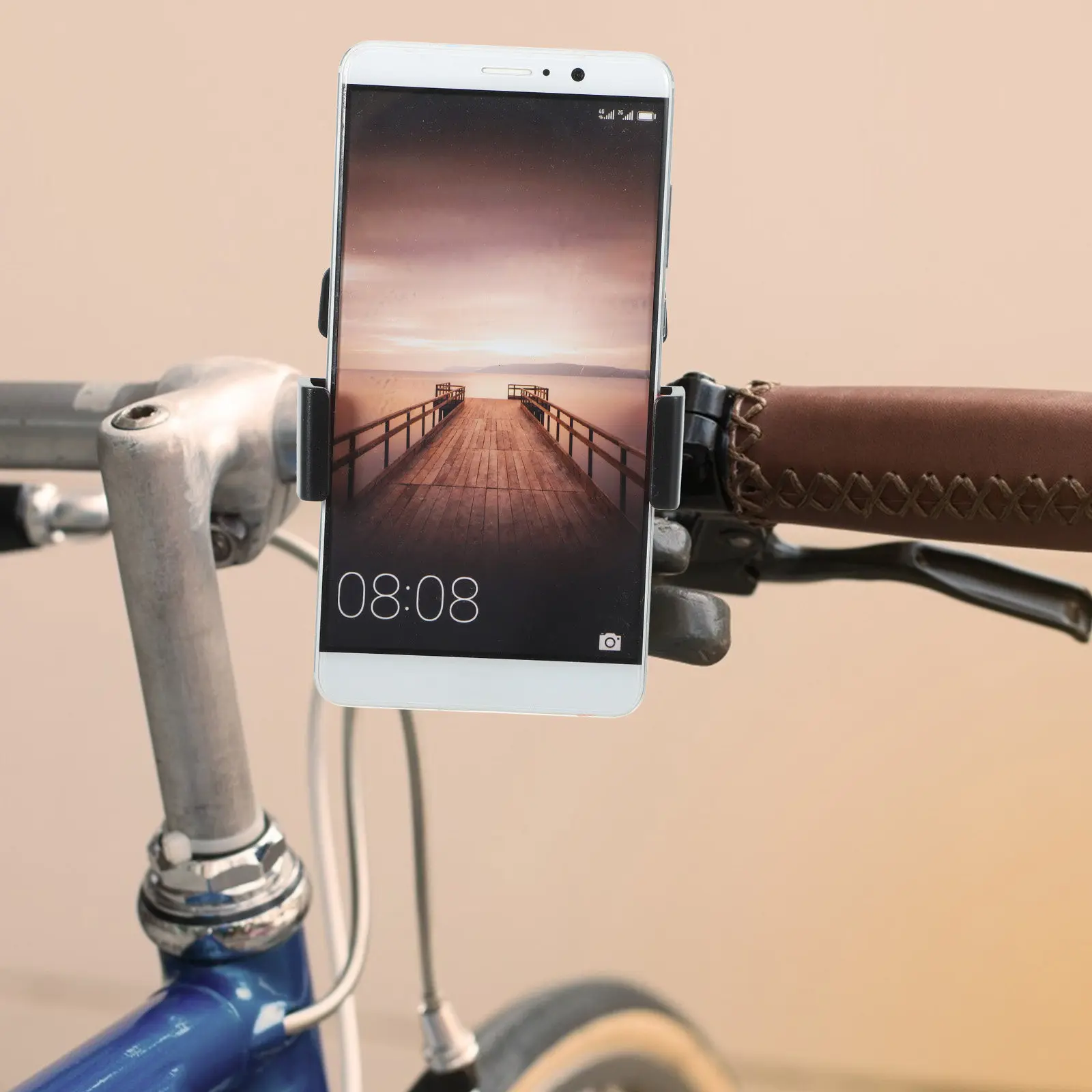 1Pcs Sturdy Anti-Shake Phone Mount for Bike Motorcycle Adjustable Viewing Angle Non-Scratch Handlebar Holder Mobile Phone
1Pcs Sturdy Anti-Shake Phone Mount for Bike Motorcycle Adjustable Viewing Angle Non-Scratch Handlebar Holder Mobile Phone