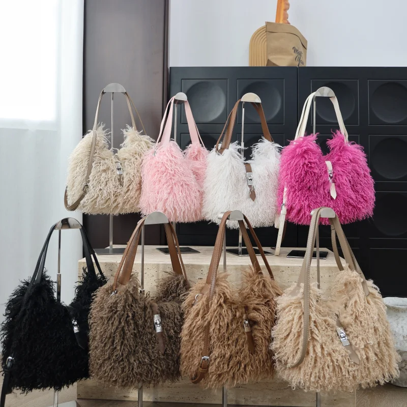 Женские сумки из меха Fuax Роскошная сумка 2025 Плюшевая большая сумка Роскошные сумки для женщин Дизайнерская сумка через плечо Пушистая женская сумка через плечо
Женские сумки из меха Fuax Роскошная сумка 2025 Плюшевая большая сумка Роскошные сумки для женщин Дизайнерская сумка через плечо Пушистая женская сумка через плечо