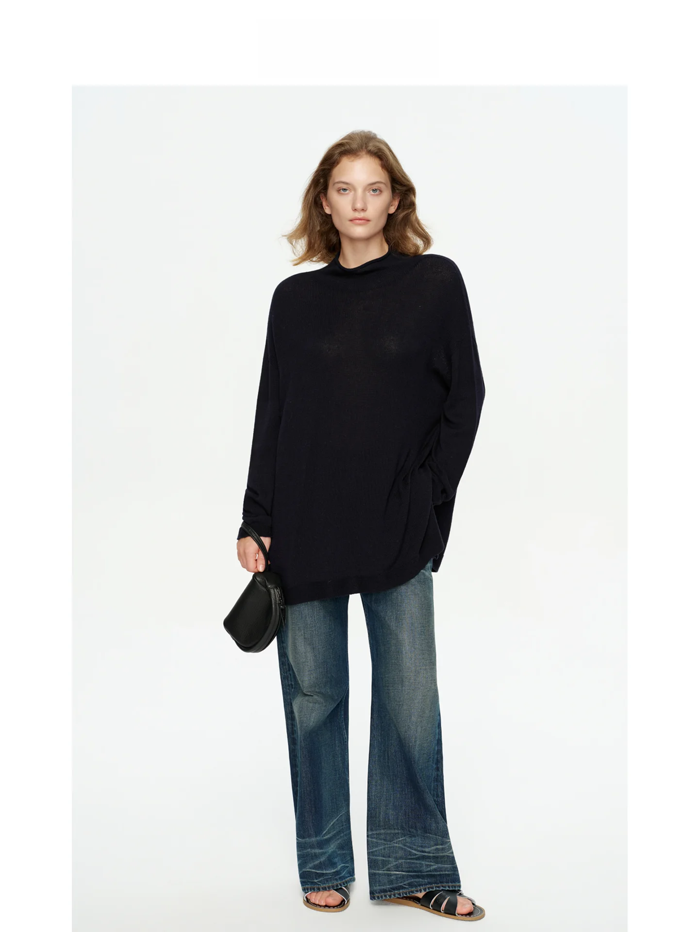 EREMIN Lin ZhiQing Long Sleeve Knitted Sweater Half High Collar Cuffed Side Slit Midi Length Minimalist Style Cotton Blend
EREMIN Lin ZhiQing Long Sleeve Knitted Sweater Half High Collar Cuffed Side Slit Midi Length Minimalist Style Cotton Blend
