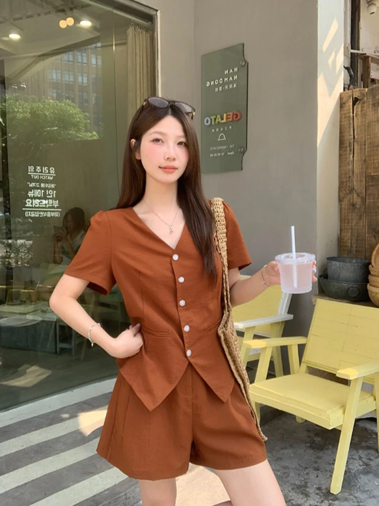 Women's Plus Size Summer Casual 2PCS Clothes Set Asymmetric Regular Shoulder Short Blouse Top & Slimming Shorts Outfits Chic
Women's Plus Size Summer Casual 2PCS Clothes Set Asymmetric Regular Shoulder Short Blouse Top & Slimming Shorts Outfits Chic