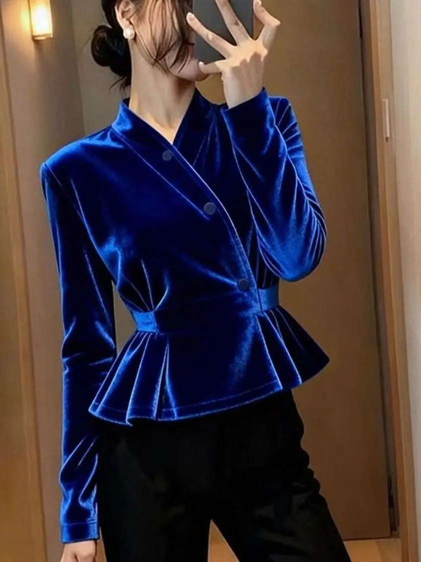 Elegant Wine Red Velvet Top Slim Fit Long Sleeve V-Neck Business Casual Shirt Unique Design High Quality Side Button Waist-Ci...
Elegant Wine Red Velvet Top Slim Fit Long Sleeve V-Neck Business Casual Shirt Unique Design High Quality Side Button Waist-Ci...