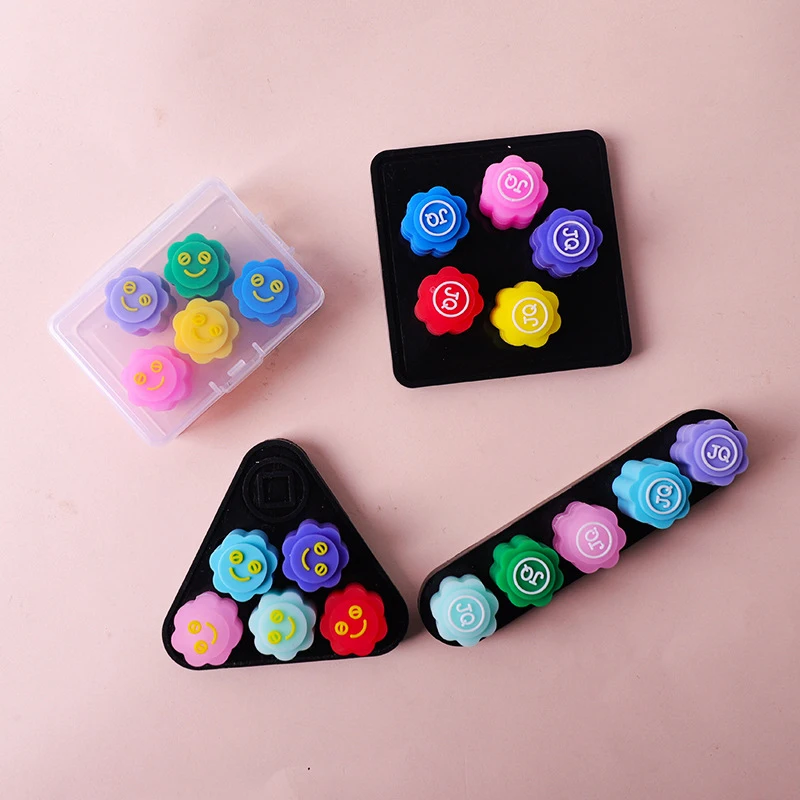 Корейская традиционная игровая игра Gonggi Jack Stones Pebbles Set Многопользовательская интерактивная игра игрушки с базой
Корейская традиционная игровая игра Gonggi Jack Stones Pebbles Set Многопользовательская интерактивная игра игрушки с базой