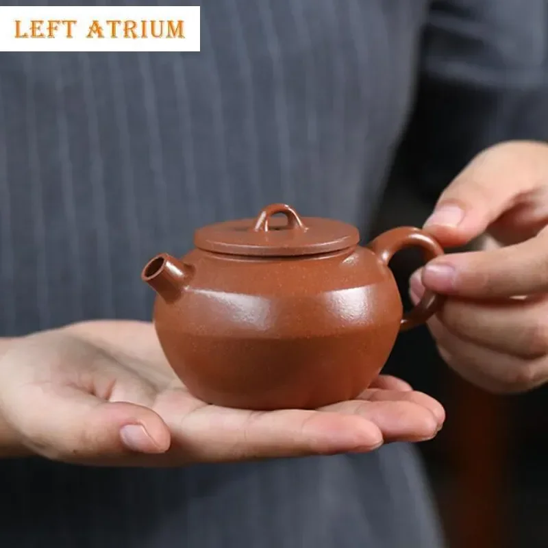 130ml Chinese Yixing Purple Clay Teapots Beauty Tea Infuser Kettle Famous Artists Handmade Tea Pot Raw Ore Zisha Tea Set Teaware
130ml Chinese Yixing Purple Clay Teapots Beauty Tea Infuser Kettle Famous Artists Handmade Tea Pot Raw Ore Zisha Tea Set Teaware