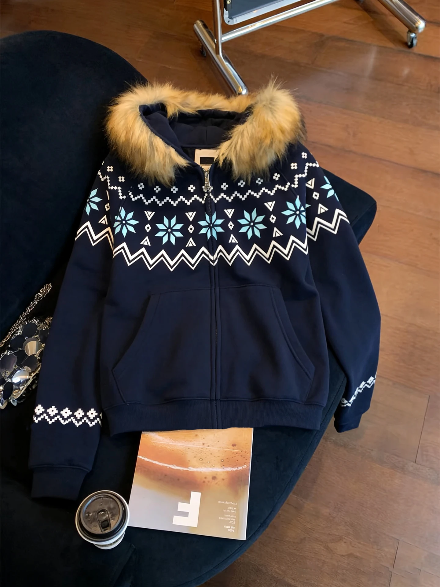 Ретро-кардиган с капюшоном в стиле Fair Isle, весенне-осенний, модный, свободный, стройнящий, универсальный топ для женщин
Ретро-кардиган с капюшоном в стиле Fair Isle, весенне-осенний, модный, свободный, стройнящий, универсальный топ для женщин