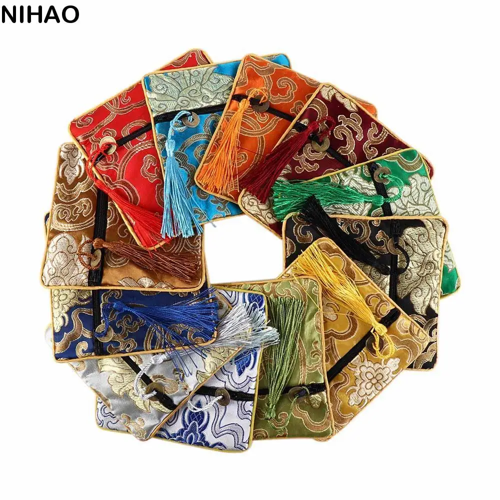 Embroidery Flower Pattern Jewelry Packaging Chinese Style Coin Purse Brocade Pouch Jewelry Storage Bag Silk Jewelry Organizer
Embroidery Flower Pattern Jewelry Packaging Chinese Style Coin Purse Brocade Pouch Jewelry Storage Bag Silk Jewelry Organizer
