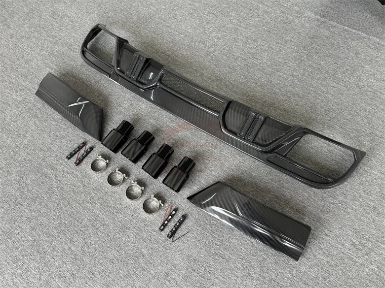 Обновление для BMW F96 X6M с комплектом кузова из углеродного волокна в стиле LD, диффузор заднего бампера и выхлопной трубой, новое состояние
Обновление для BMW F96 X6M с комплектом кузова из углеродного волокна в стиле LD, диффузор заднего бампера и выхлопной трубой, новое состояние