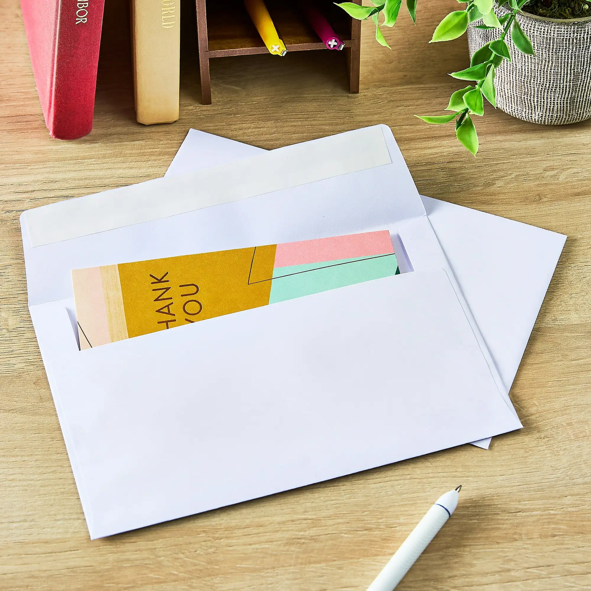 (5 pack) Pen+Gear A9 Greeting Peel and Stick Envelopes, White, 5.75 in x 8.75 in, 50 Count
(5 pack) Pen+Gear A9 Greeting Peel and Stick Envelopes, White, 5.75 in x 8.75 in, 50 Count