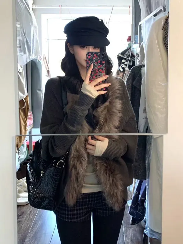 Ретро-свитер с меховым воротником, уникальный, свободный крой, модный топ, весенняя женская вязаная кофта с длинным рукавом и V-образным вырезом, теплая повседневная одежда
Ретро-свитер с меховым воротником, уникальный, свободный крой, модный топ, весенняя женская вязаная кофта с длинным рукавом и V-образным вырезом, теплая повседневная одежда