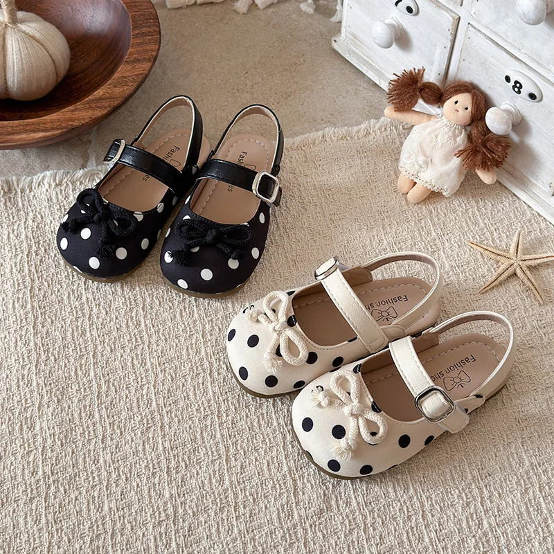 Kids'Casual Shoes Polka Dot Bow Fashion Solid Color PU Leather Summer Shoes For Girls Anti-slip White Black Size 23-36
Kids'Casual Shoes Polka Dot Bow Fashion Solid Color PU Leather Summer Shoes For Girls Anti-slip White Black Size 23-36