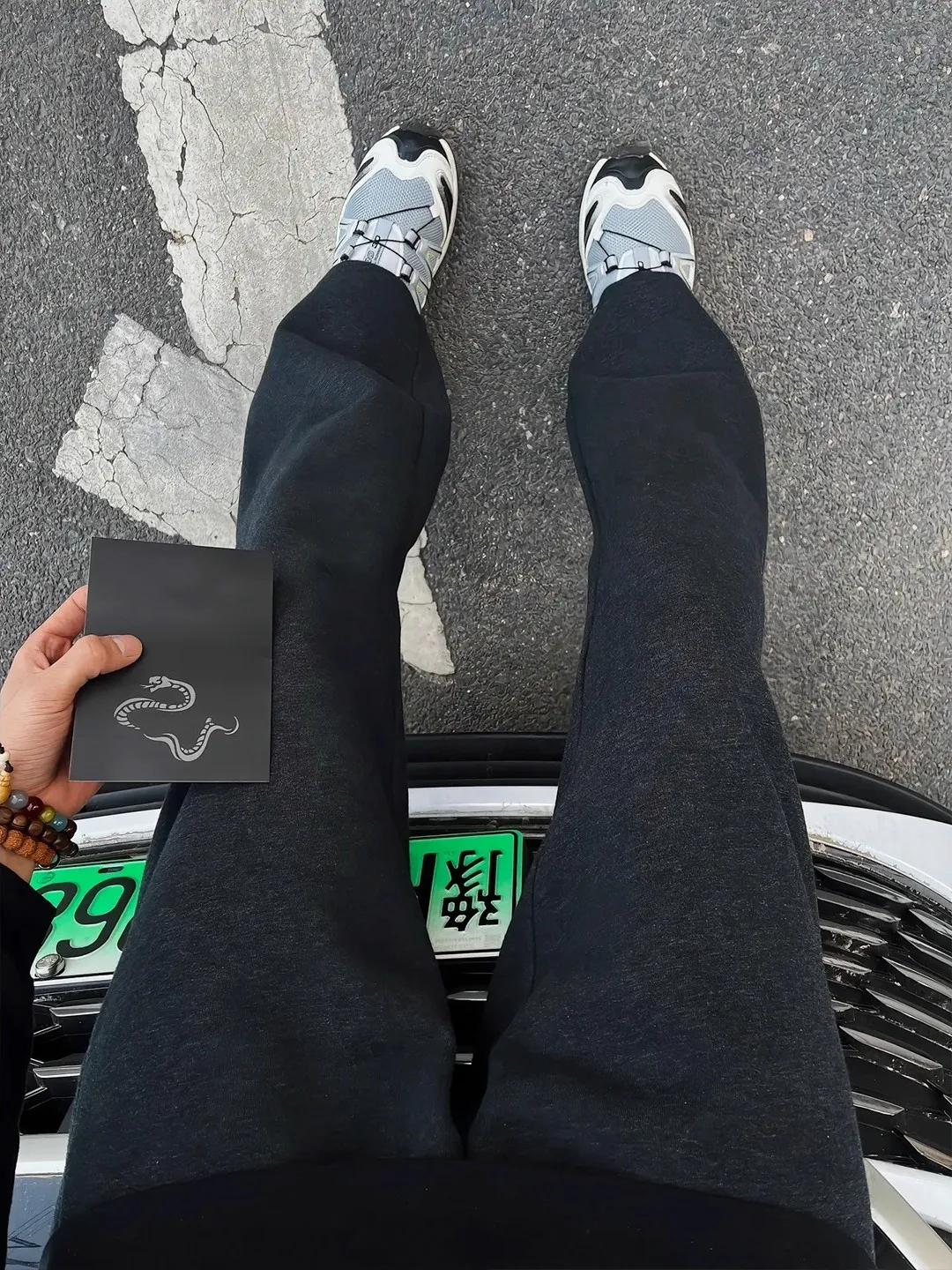 Мужские зимние утепленные спортивные брюки прямого кроя с карбоновой подкладкой, повседневные, модные, для подростков
Мужские зимние утепленные спортивные брюки прямого кроя с карбоновой подкладкой, повседневные, модные, для подростков