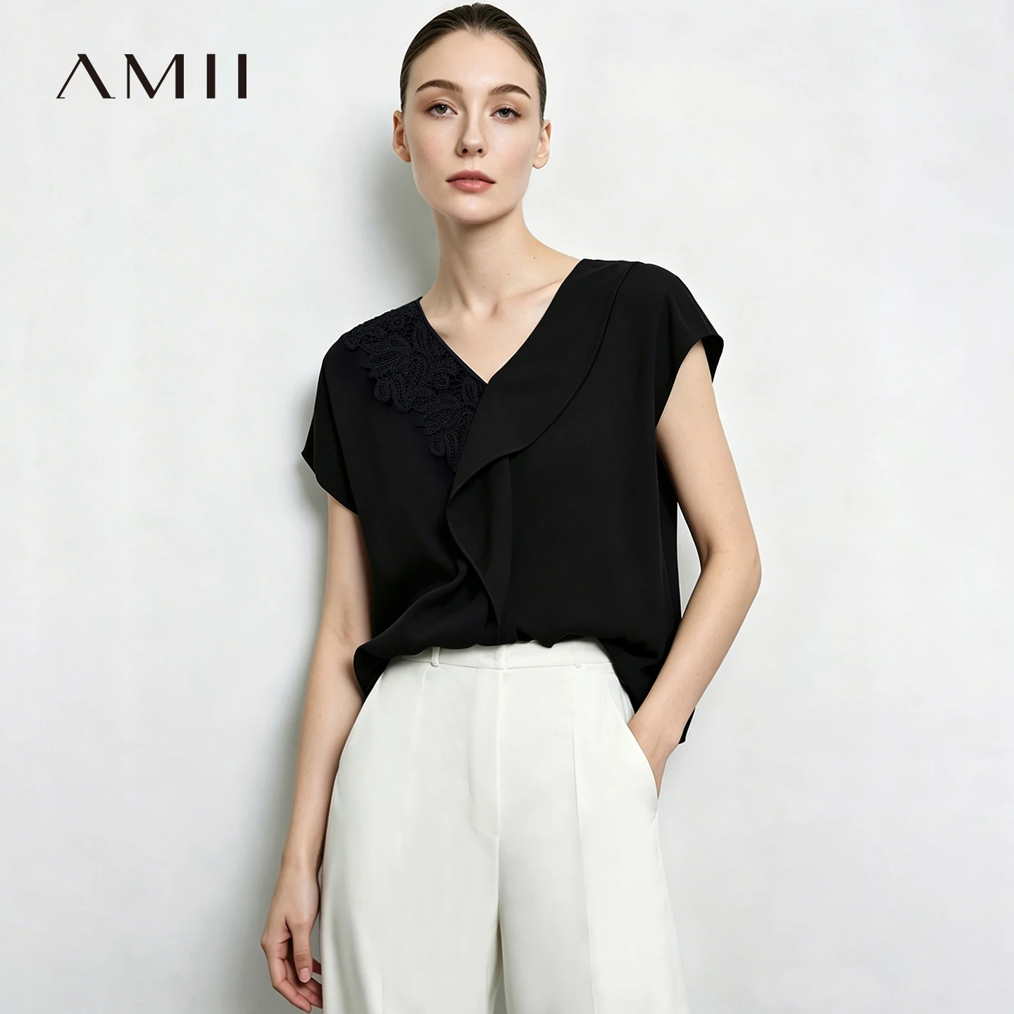 Amii V-Neck Women's Blouse 2026 Summer New Elegant Ruffle Chiffon Top Loose Fit Short Sleeve Office Shirt For Women 12622070
Amii V-Neck Women's Blouse 2026 Summer New Elegant Ruffle Chiffon Top Loose Fit Short Sleeve Office Shirt For Women 12622070