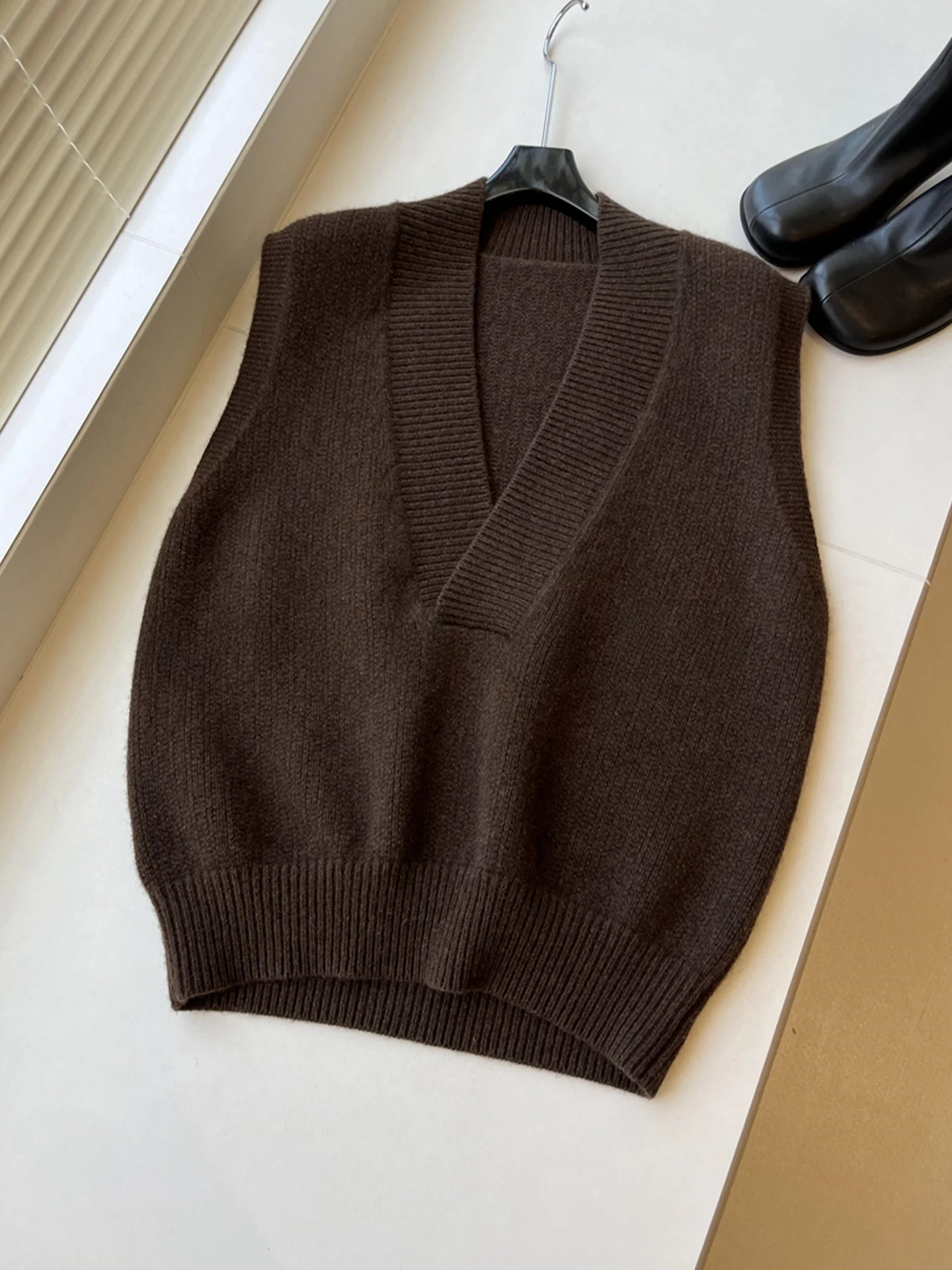 Вязаный свободный топ V-Ne, однотонный свитер, жилет, женская модная осенняя многослойная майка, удобная повседневная майка
Вязаный свободный топ V-Ne, однотонный свитер, жилет, женская модная осенняя многослойная майка, удобная повседневная майка