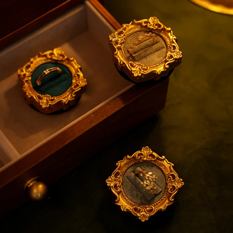 Vintage Miniature Jewelry Storage Shelf Velvet Rings Tray Display Stand Jewelry Organizer Photo Prop Decor Photography Accessory
Vintage Miniature Jewelry Storage Shelf Velvet Rings Tray Display Stand Jewelry Organizer Photo Prop Decor Photography Accessory