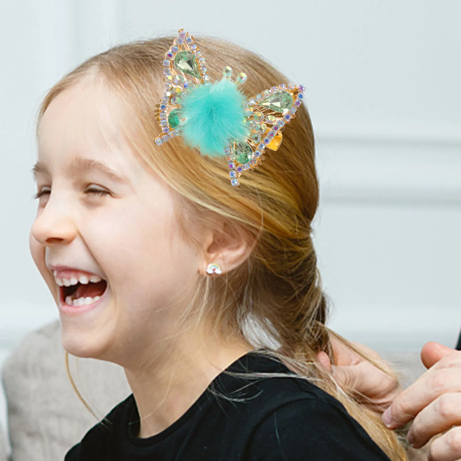 2Pcs Moving Butterfly Hair Clips Shiny Rhinestone Flannel Decorated Elegant Hairpins for Women Wedding Party Beach
2Pcs Moving Butterfly Hair Clips Shiny Rhinestone Flannel Decorated Elegant Hairpins for Women Wedding Party Beach