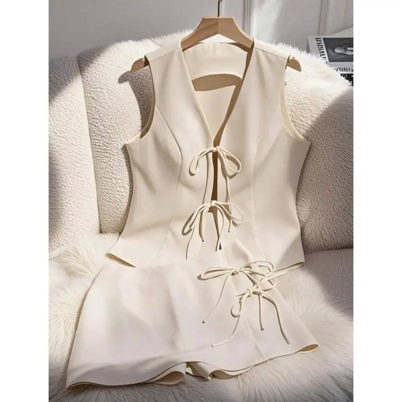 Женский летний повседневный офисный однотонный жилет с поясом O 52387, трансграничный топ с семи на поясе для женщин
Женский летний повседневный офисный однотонный жилет с поясом O 52387, трансграничный топ с семи на поясе для женщин