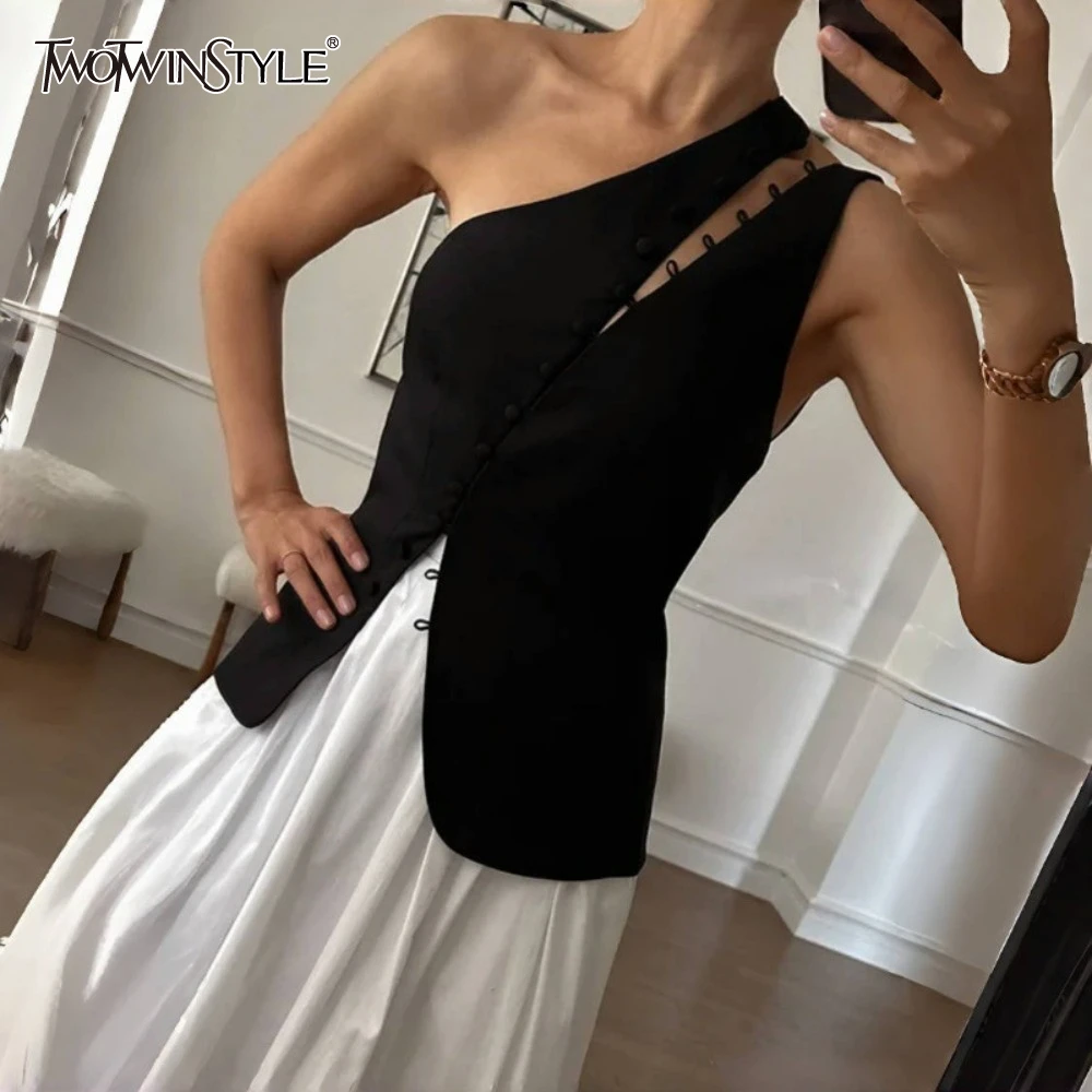 TWOTWINSTYLE модный утягивающий топ для женщин с диагональным воротником без рукавов и пуговицами, нерегулярный дизайн, женский жилет для горячих девушек
TWOTWINSTYLE модный утягивающий топ для женщин с диагональным воротником без рукавов и пуговицами, нерегулярный дизайн, женский жилет для горячих девушек
