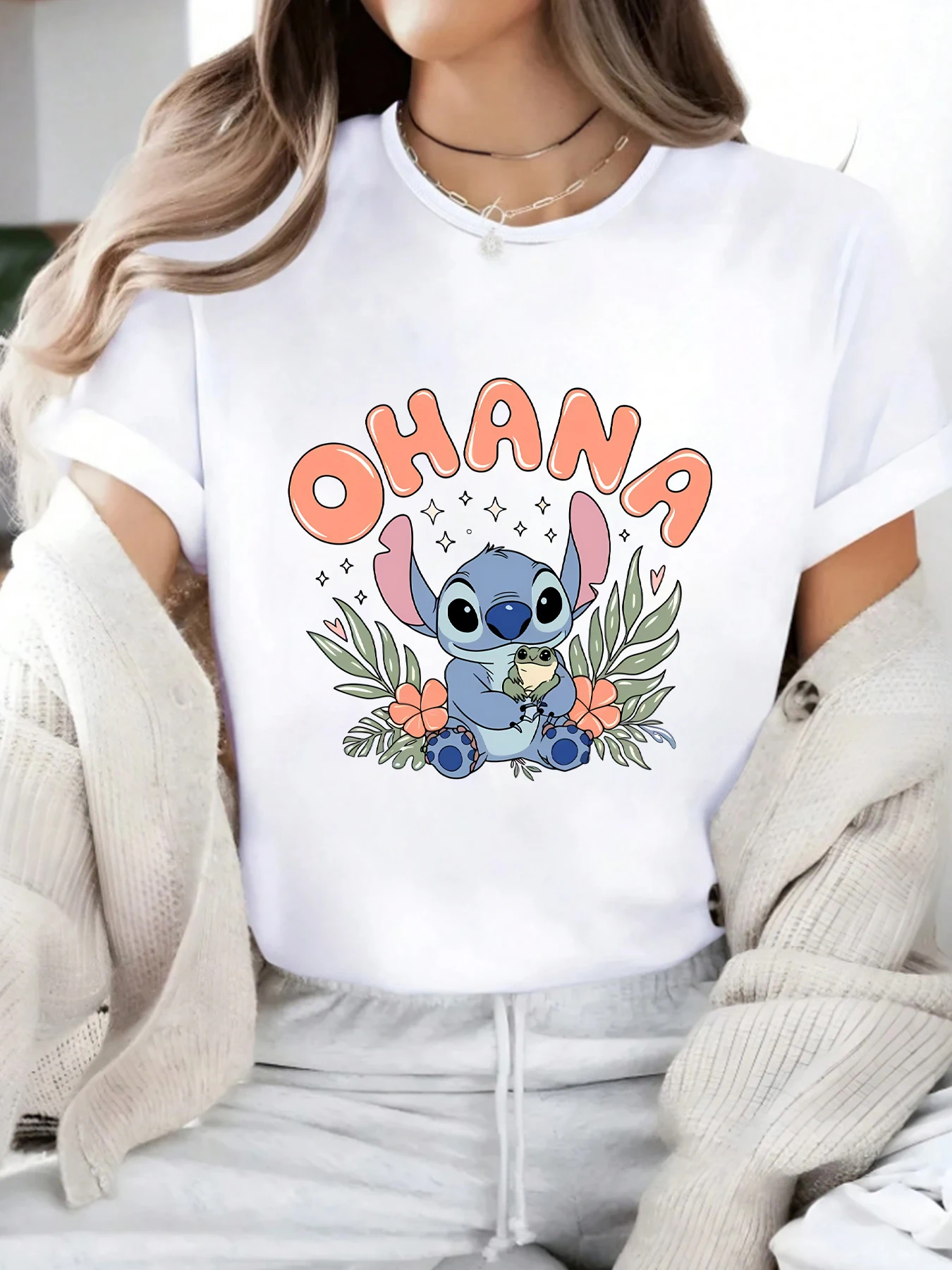 Frog and cartoon characters Plus size women's round neck short sleeve T-shirt with elastic half sleeves and trendy prints
Frog and cartoon characters Plus size women's round neck short sleeve T-shirt with elastic half sleeves and trendy prints