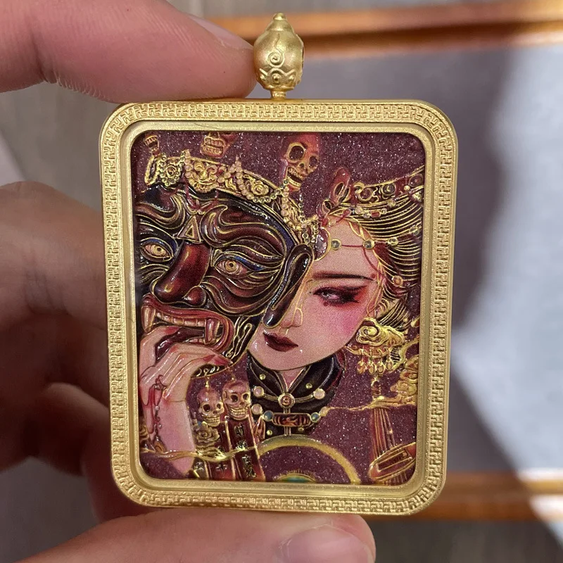 Ожерелье Thangka Zaka Ram, подвеска с восемью стражками, коробка Gawu Box
Ожерелье Thangka Zaka Ram, подвеска с восемью стражками, коробка Gawu Box